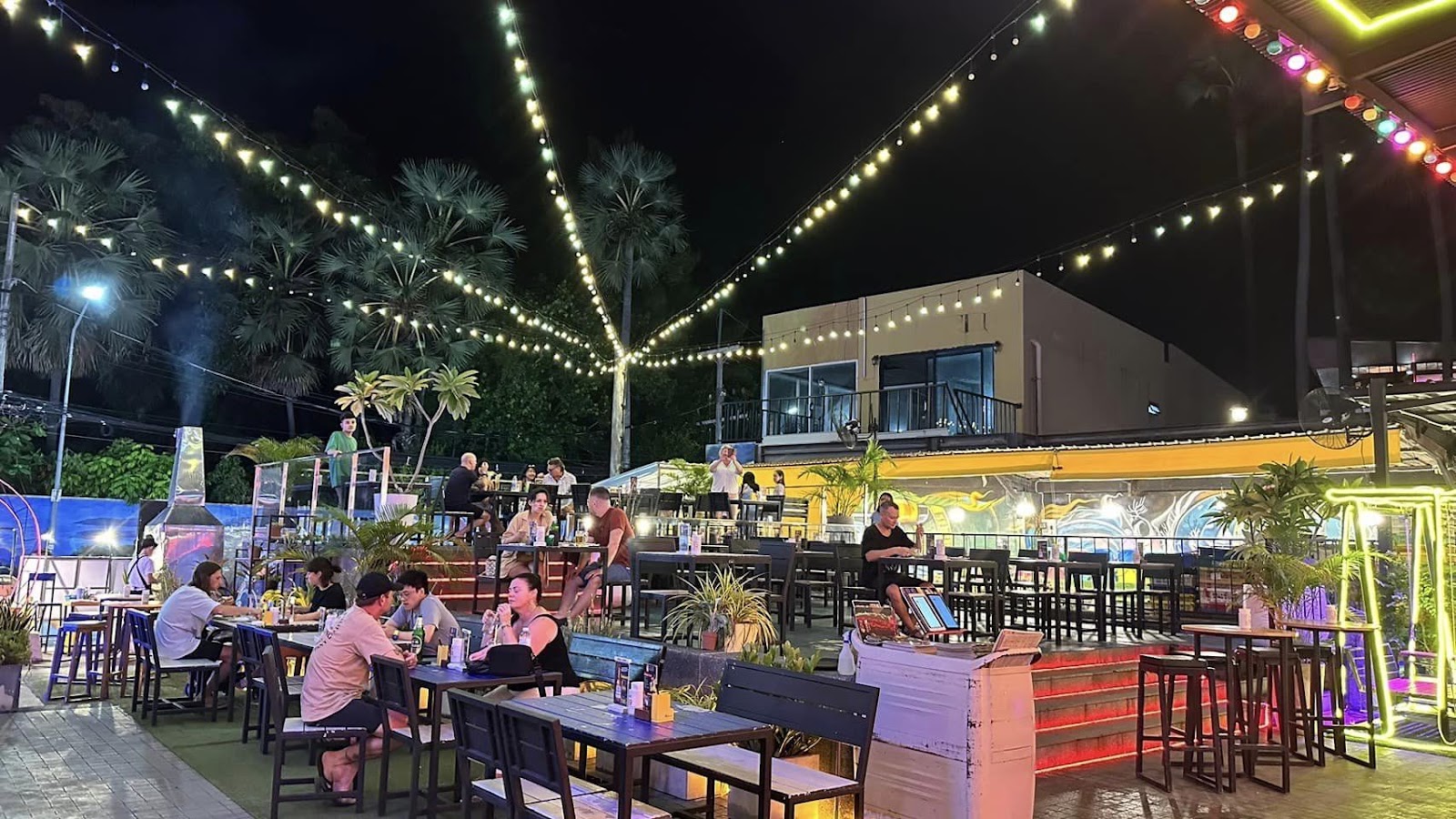 Palm Square — Restaurant in Kata, Phuket