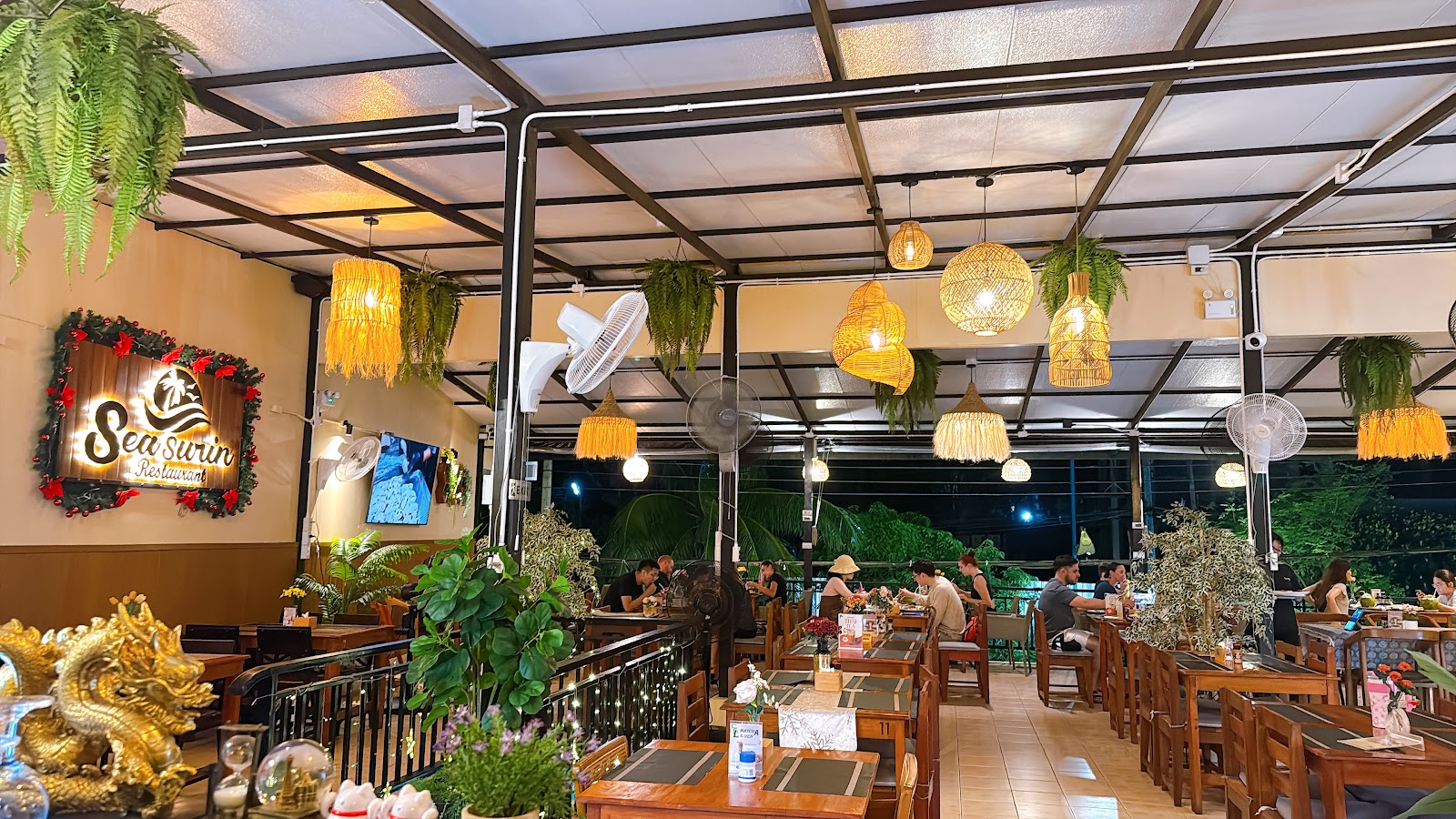 Sea Surin Restaurant — Restaurant in Surin, Phuket