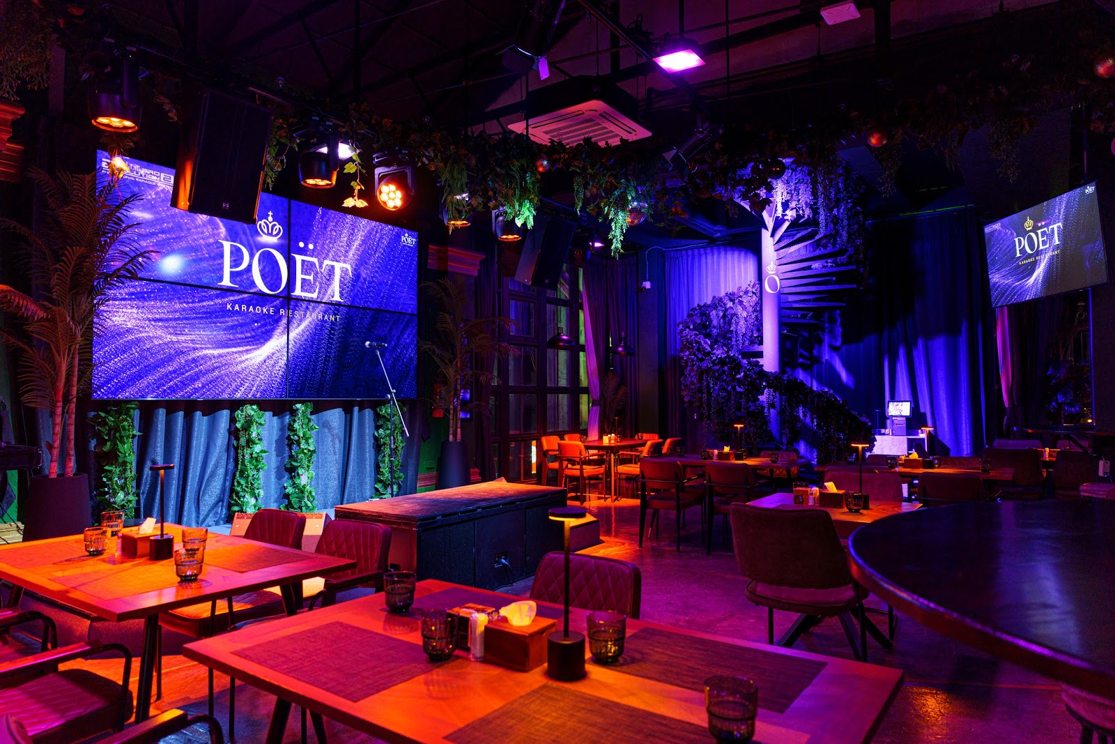 Poët — Bar in Kata, Phuket