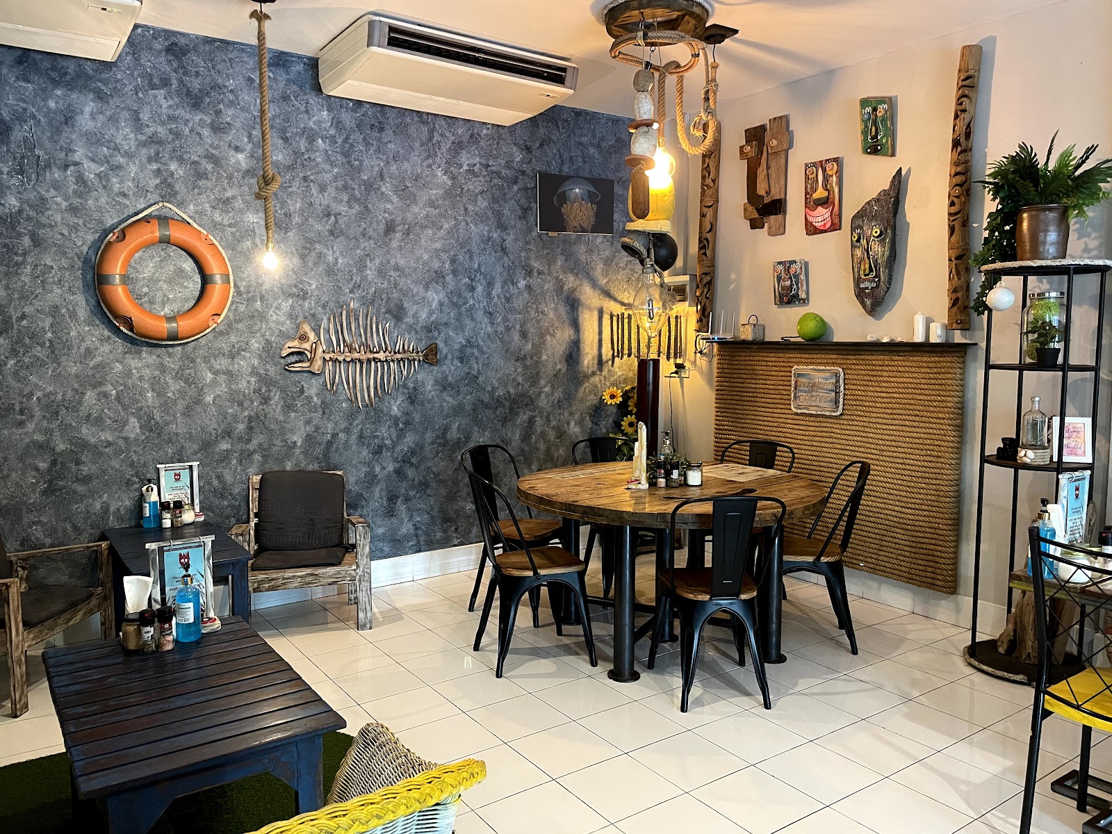 Wilsons Cafe — Restaurant in Rawai, Phuket